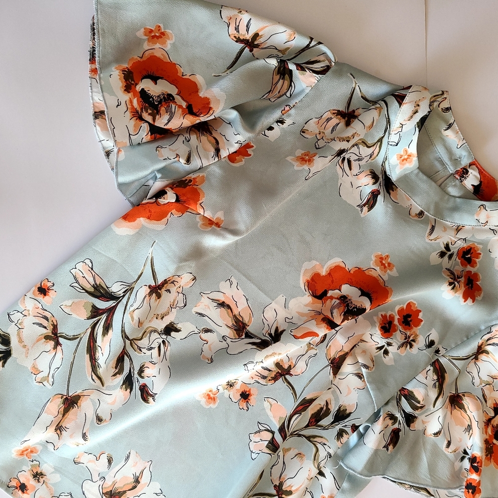 Unique Spring Blouse - Picture 7 of 8
